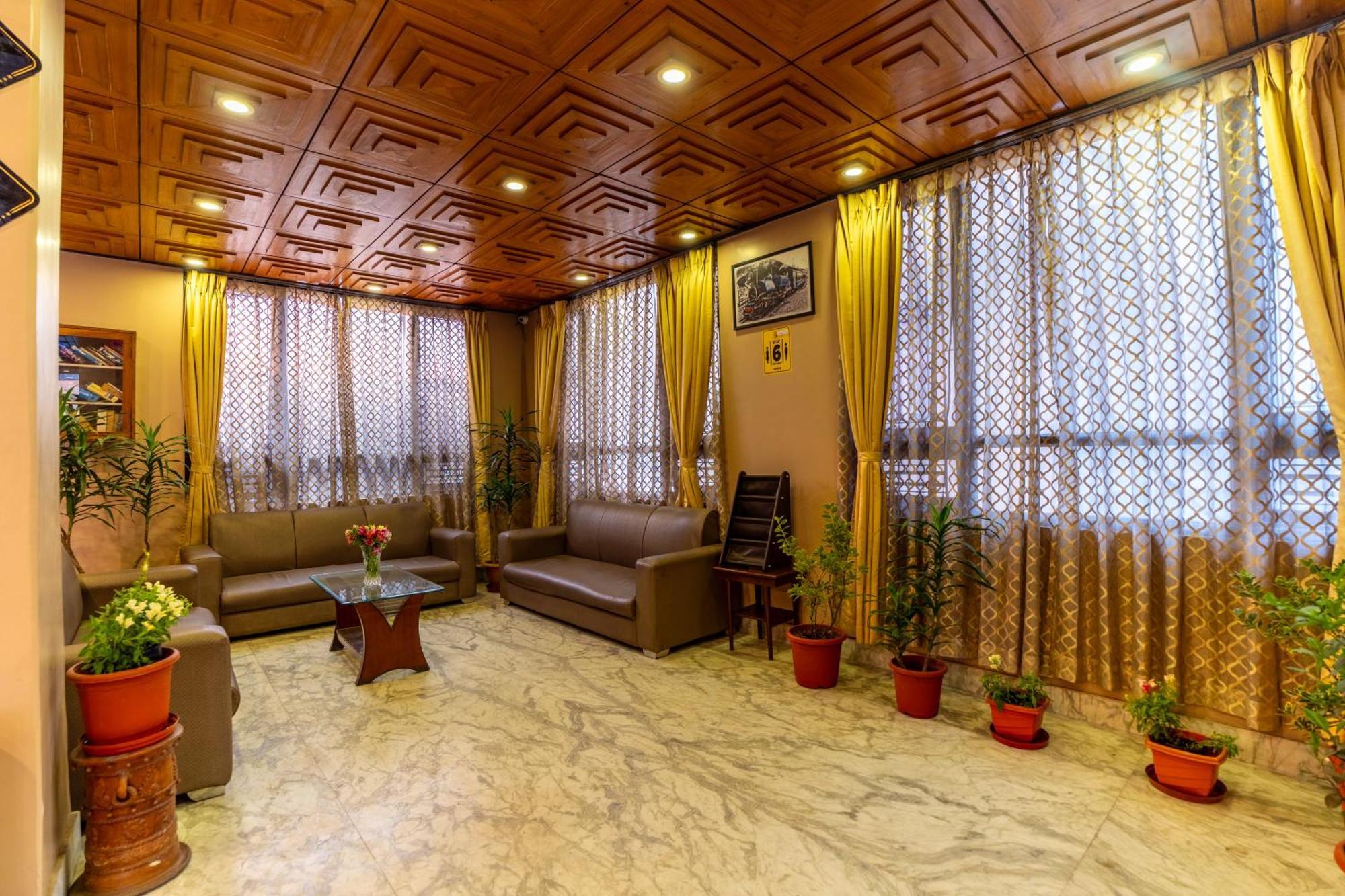 Muscatel Fairmont - 100 Mts From Mall Road 大吉岭 外观 照片