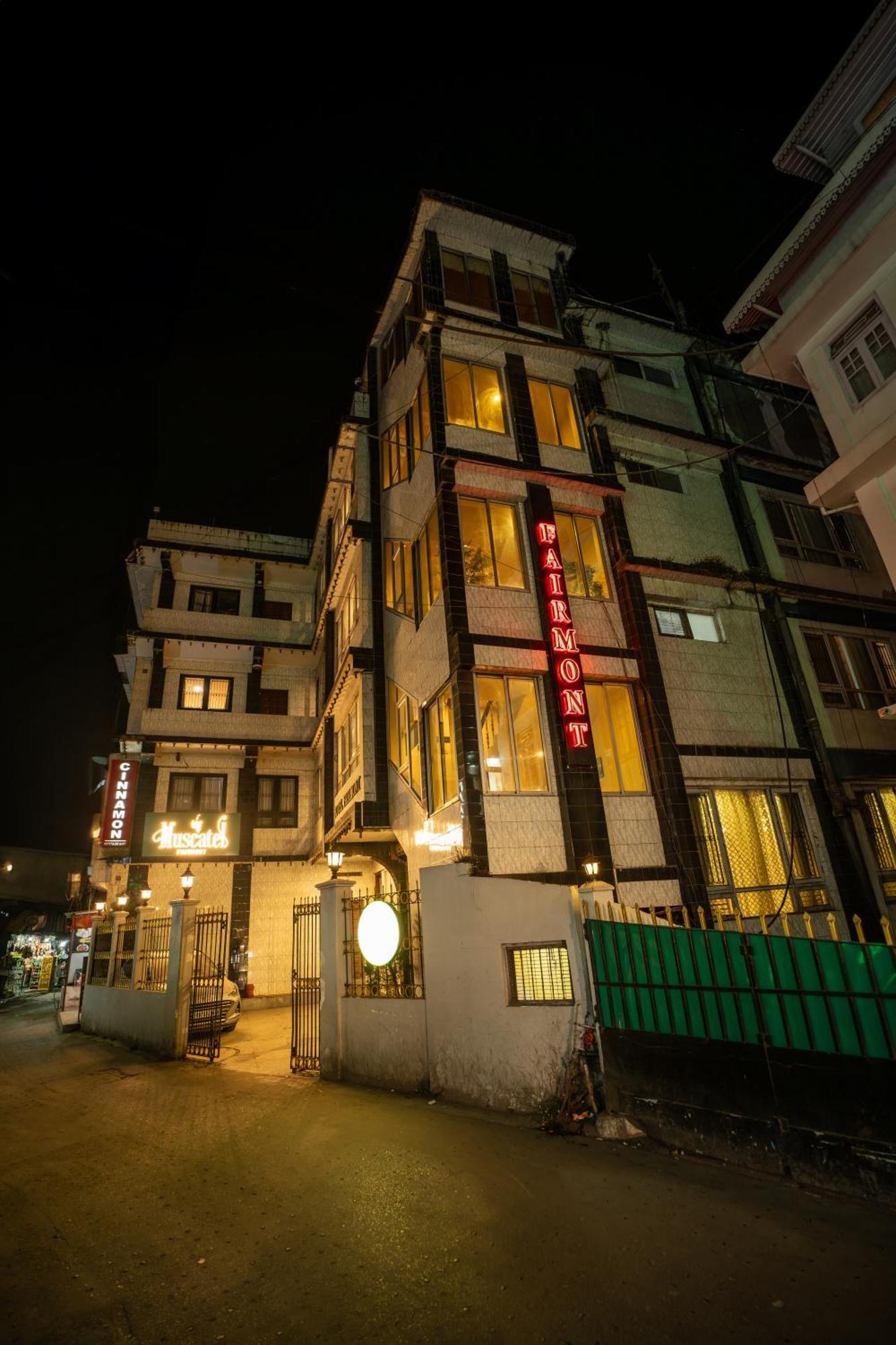 Muscatel Fairmont - 100 Mts From Mall Road 大吉岭 外观 照片