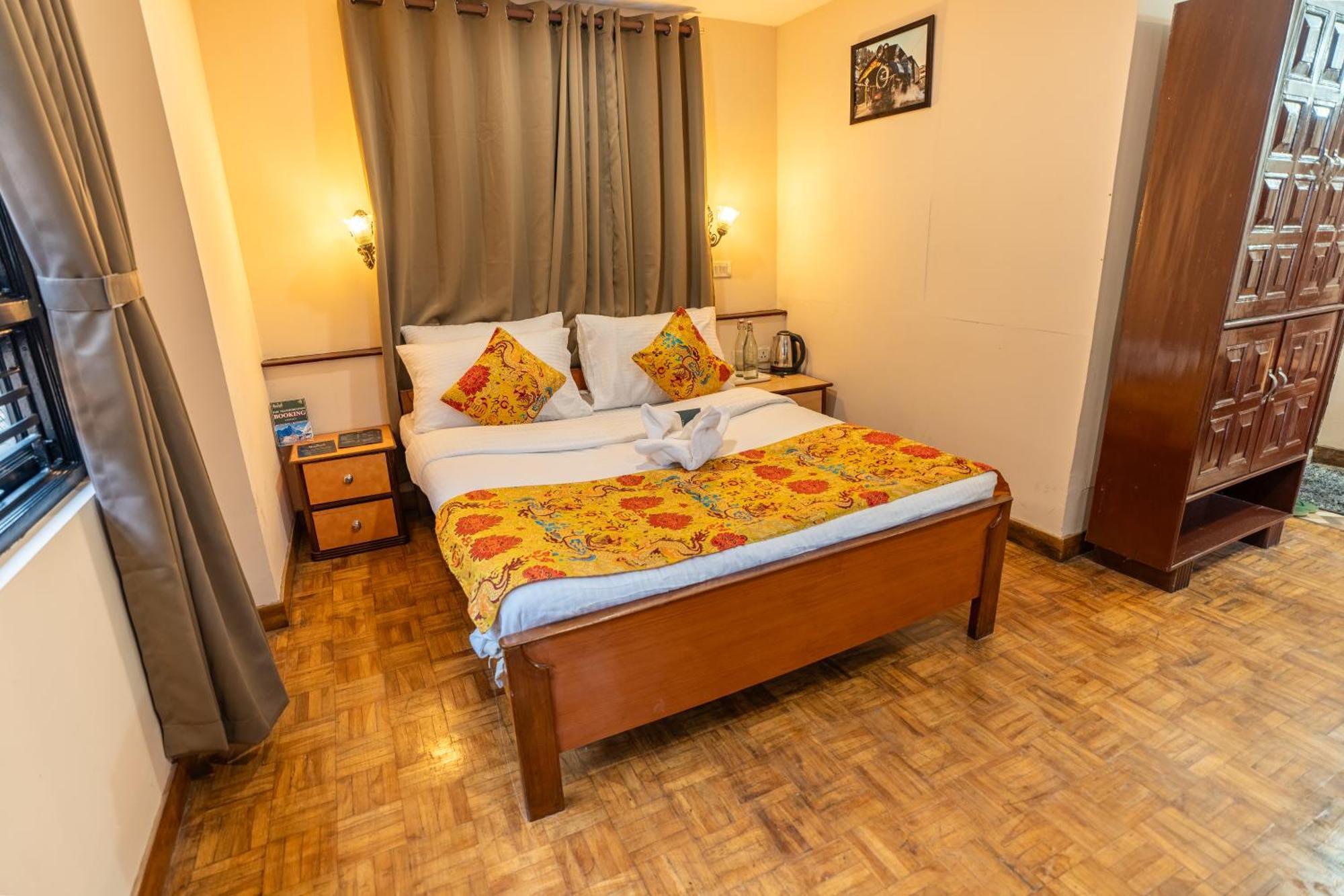 Muscatel Fairmont - 100 Mts From Mall Road 大吉岭 外观 照片